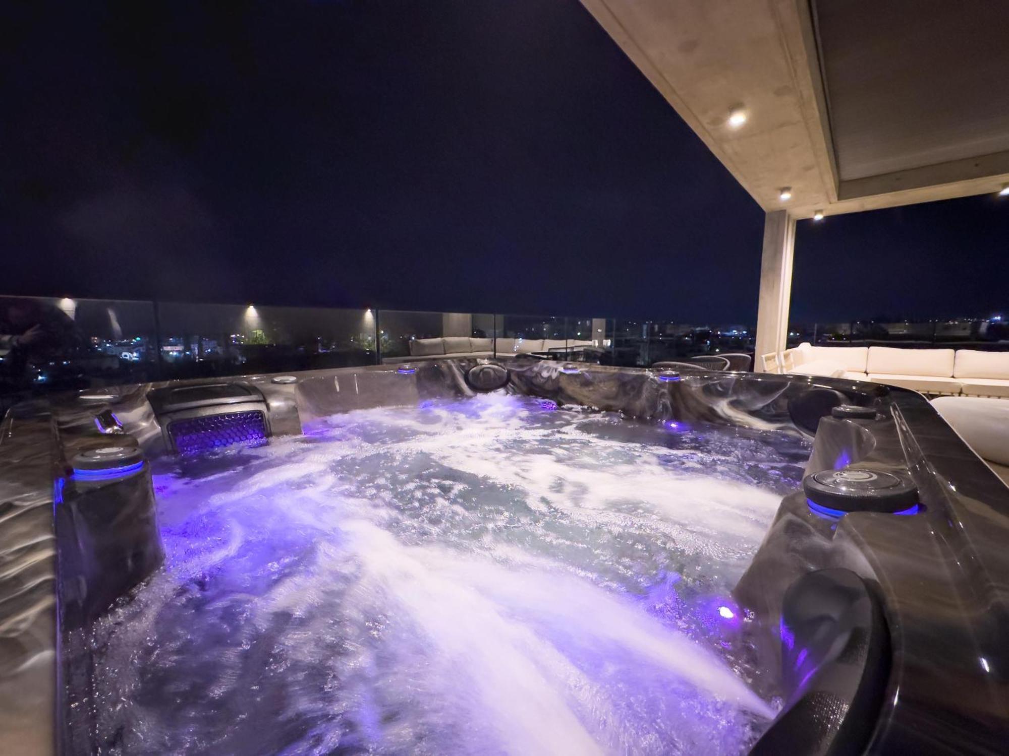 Apartament Malberry Park 202 - Modern 2 Bedroom With Pool, Gym, Jaccuzi